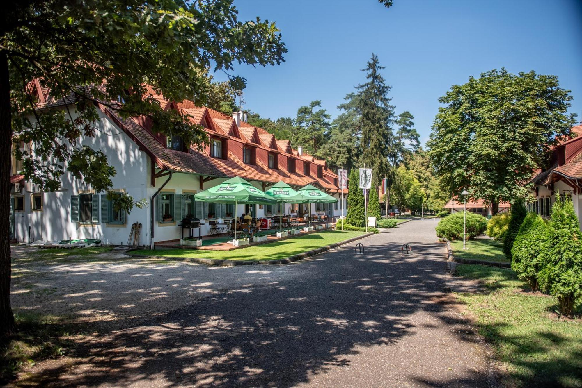 Abbazia Country Club Hotel Nemesnep Exterior photo