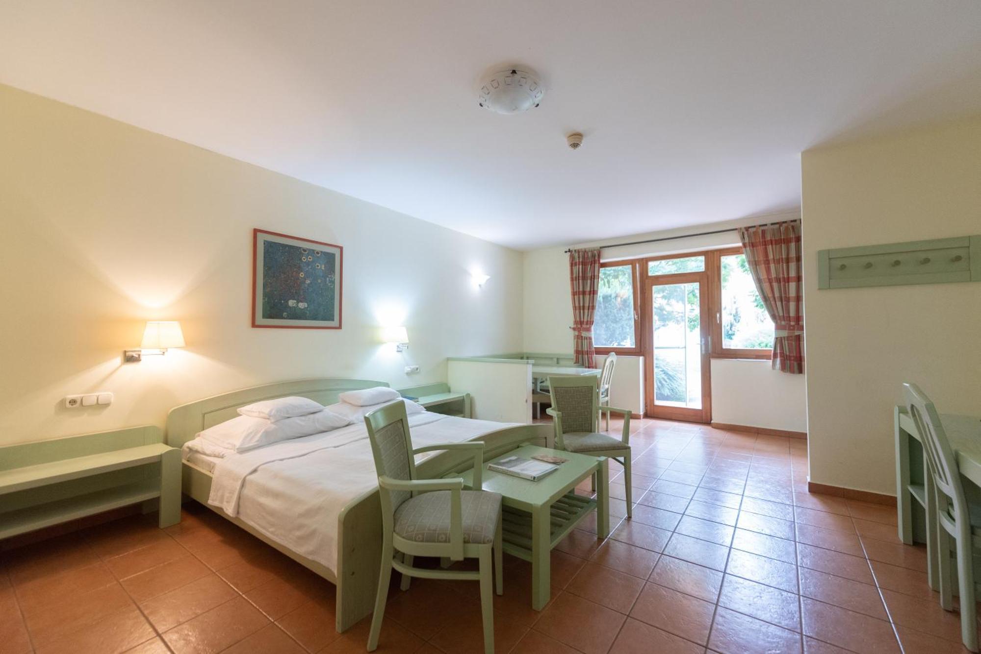 Abbazia Country Club Hotel Nemesnep Exterior photo